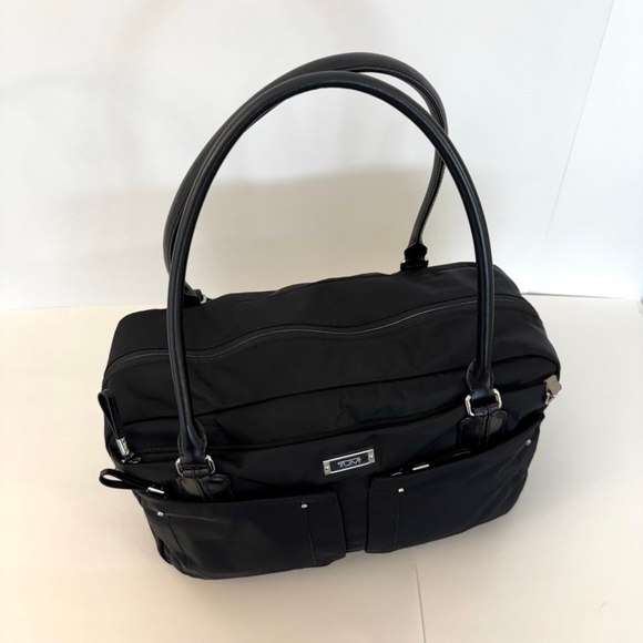 Tumi Voyageur Cortina Boarding Bag / Overnight Weekender Tote / Travel /Vacation - Picture 4 of 9